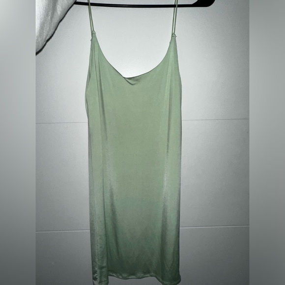 SUPER flattering mini dress. - Picture 1 of 1